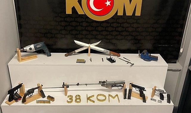 Kayseri'de ruhsatsız silah operasyonu: 3 gözaltı