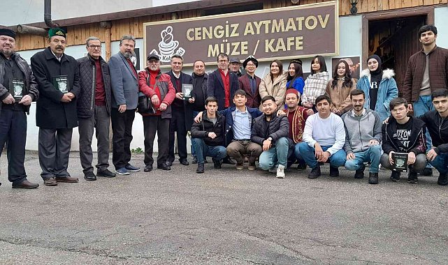 Kırgız yazar Cengiz Aytmatov 84'üncü doğum gününde anıldı