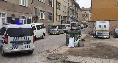 Konya'da cinnet geçirerek kızlarını öldüren baba polise teslim oldu