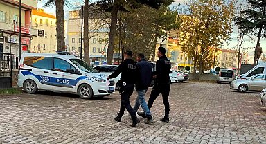 Konya'da evden televizyon çalan hırsız tutuklandı
