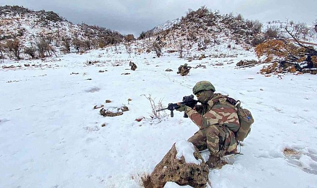 Mehmetçik'ten eksi 25'te vatan nöbeti