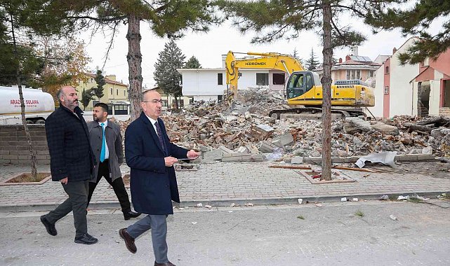 Meram'a yeni kazandırılan caddelerde çalışmalar sürüyor