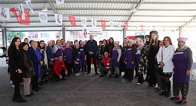 Mezitli İstiklal Mahallesi kadın üretici pazarı açıldı