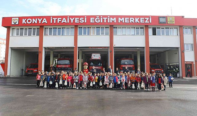 Minik öğrenciler Konya İtfaiyesi'nde yangın bilinci kazanıyor