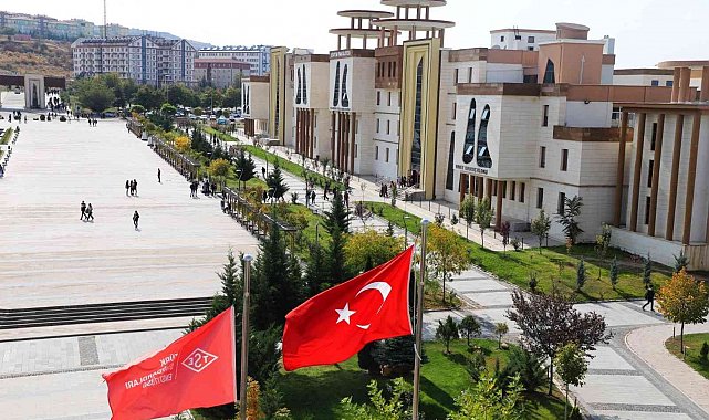 NEVÜ ile Opole Üniversitesi arasında 'Alman Dili Eğitimi' alanında 'Erasmus+ Anlaşması' imzalandı