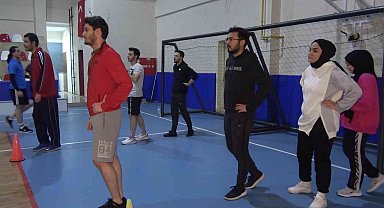 Polis adayları nefes kesen parkurda zamana karşı yarışıyor