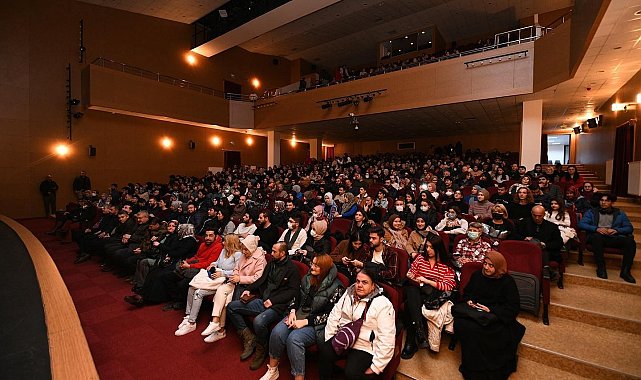 Pursaklar Belediyesi vatandaşları sanatla buluşturdu
