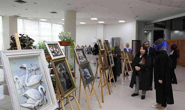 Pursaklar'da el emeği göz nuru ürünler görücüye çıktı