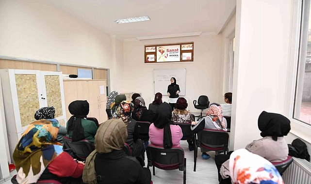 Pursaklar'da kursiyerlere eğitim semineri