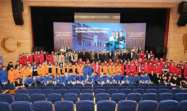 "Güvenlik Kültürünü Yaşam Biçimine Dönüştürüyoruz" projesi Özel EOSB Meslek Lisesi'nde tanıtıldı