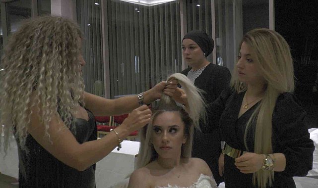 Saç ve başörtüsü tasarımı ile makyaj konusunda eğitim aldılar, 2023 trendlerini öğrendiler