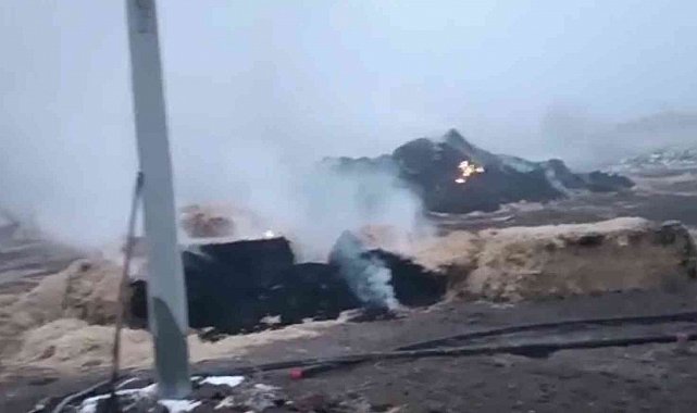 Saman balyaları alev alev yandı