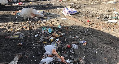 Sanayi esnafı atılan çöplere çare bekliyor