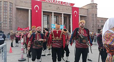 Seymenlerden kortej yürüyüşü