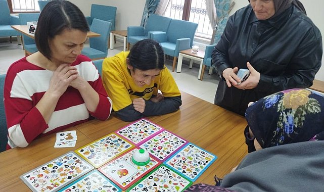 Sincanlı hanımlar "Bil Bakalım" oyunu ile eğlendi
