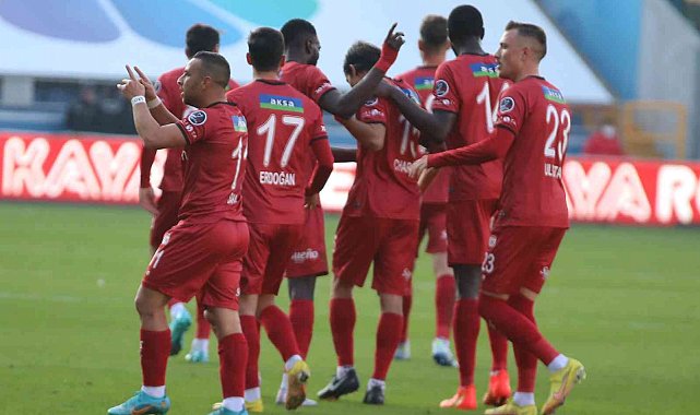 Sivasspor 4 hafta sonra galibiyeti hatırladı