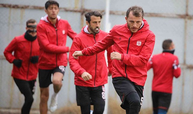 Sivasspor, Esenler Erok maçı hazırlıklarına başladı