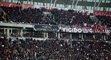 Sivassporlu taraftarlar Galatasaray maçına ilgi gösterdi