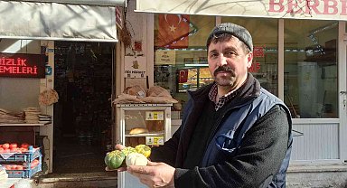 Süs eşyası olarak satılan minik balkabakları