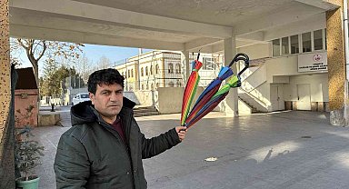Süs için asılan şemsiyeler LGBT propagandası nedeniyle söktürüldü