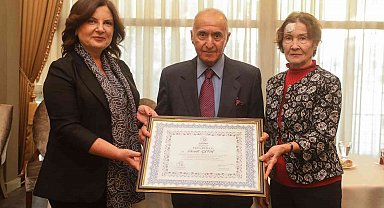 TÜSİAV'dan Hikmet Çetin'e Vefa Beratı
