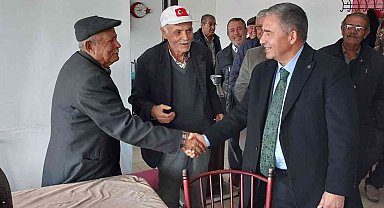 Vali Buhara, köylerde ilkokul öğrencileriyle bir araya geldi