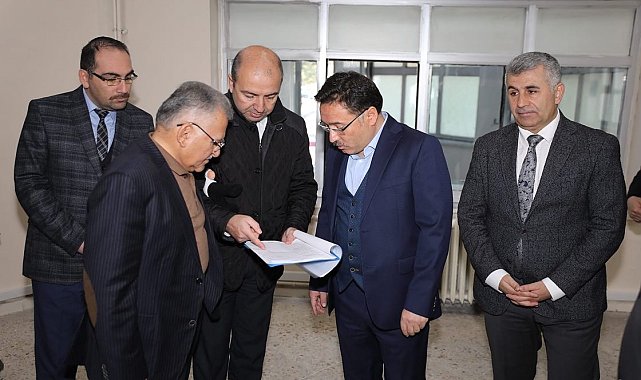 Vali Çiçek ve Başkan Büyükkılıç'tan Engelli Vatandaşlara Kooperatif Müjdesi