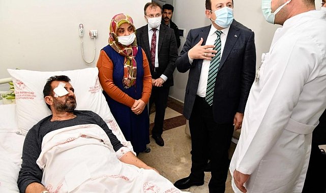 Vali Pehlivan yaralı polisi hastanede ziyaret etti
