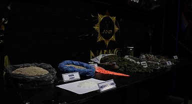 Yakalanmamak için ambalajı ile uyuşturucuyu yutan şahıs hastaneye kaldırıldı