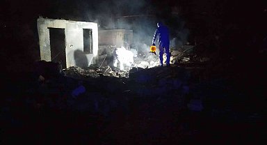 Yangında yaşlı kadın hayatını kaybetti
