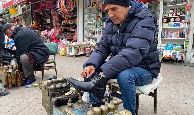 Yılbaşında kimi işlere yetişemiyor kimi de geçim derdinde
