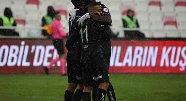 Ziraat Türkiye Kupası: Sivasspor: 5 - Esenler Erok Spor: 2