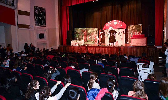 2 bin 700 çocuk tatilin tadını Tepebaşı'nda çıkarttı