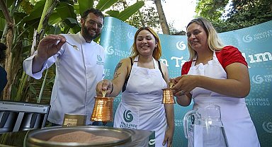 2022'de yüz binlerce kişi Türkçeyle ve Türk kültürüyle tanıştı