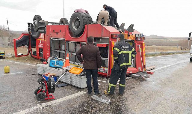 Aksaray'da kazaya yardıma giden itfaiyeciler ölümden döndü