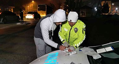 Alkollü araç kullanırken yakalandı, polise talimat verip polisten şikayetçi oldu