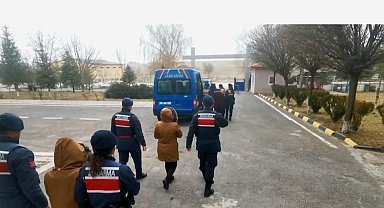 Altın ve kumbara hırsızı 4 kadın tutuklandı