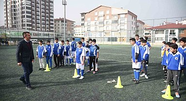 Altındağ Belediyesi ücretsiz futbol kurslarıyla futbolcu yetiştiriyor