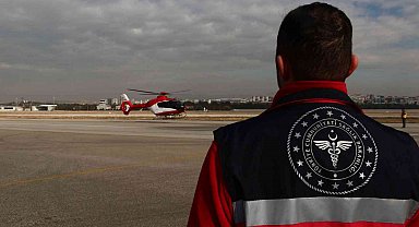 Ambulans helikopterler adeta bir hava hastanesine dönüşüyor