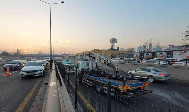 Ankara'da refüje çarpan otomobile başka bir araç çarptı: 1 ölü, 1 yaralı