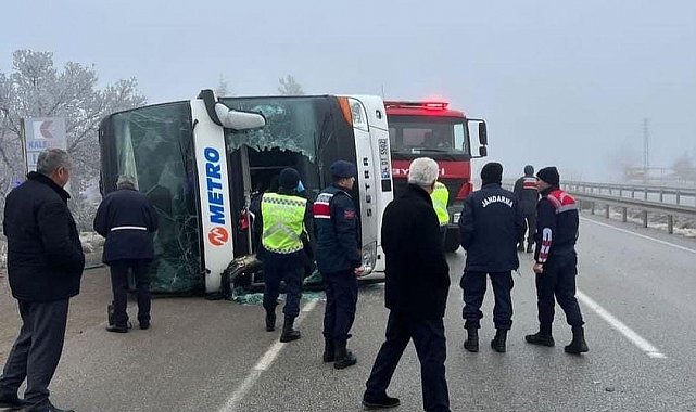 Ankara'da yolcu otobüsü devrildi: 6 yaralı