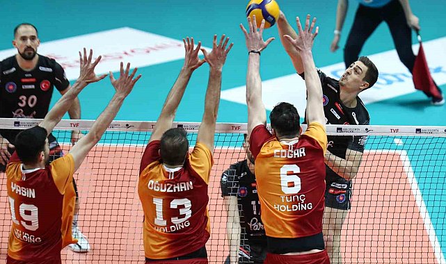 AXA Sigorta Efeler Ligi: Halkbank: 3 - Galatasaray HDI Sigorta: 1