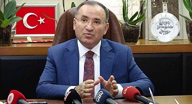 Bakan Bozdağ'dan 6'lı masa eleştirisi: "Türkiye'ye eli, ayağı bağlı kukla bir cumhurbaşkanı vaat ediyorlar"