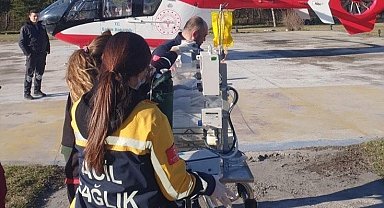 Bakan Koca: "Yoğun bakımda tedavi gören 6 aylık bebek ambulans helikopterle başka bir hastaneye nakledildi"