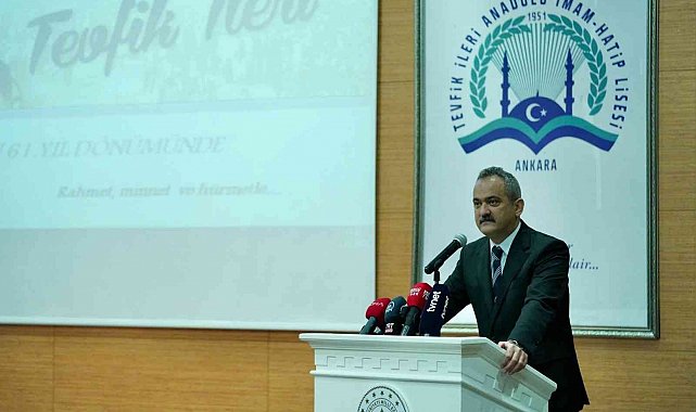 Bakan Özer: "Bizim istediğimiz, Allah'ın isimlerinin tecelli ettiği coğrafyayı inşa edebilmek"