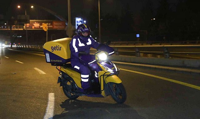 Bakan Varank'ın motosikletli yılbaşı mesaisi