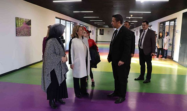 Bakan Yardımcısı Yavuz, büyükşehir tesislerine hayran kaldı