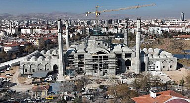 Başkan Altay Millet Bahçesi Ulu Cami inşaatını inceledi