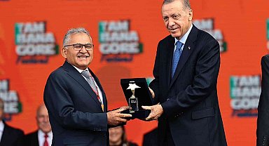 Başkan Büyükkılıç ile Büyükşehir, 1 yılda 11 ödül aldı