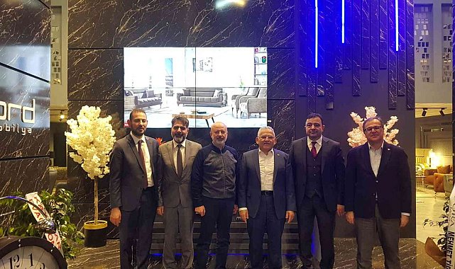 Başkan Büyükkılıç, İstanbul Mobilya Fuarını Ziyaret Etti